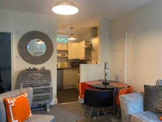 Dorset villa flat 1 at Pittville Lawn - - 4