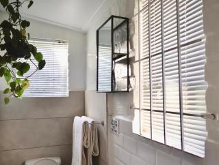 Courtyard Studio lights and wi fi during load shedding - Stellenbosch - 8