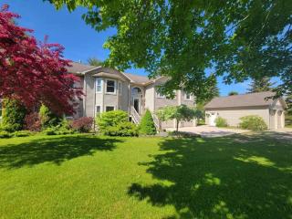 Beachfront~Private Sand Beach~Close Mackinac Ferry - 4