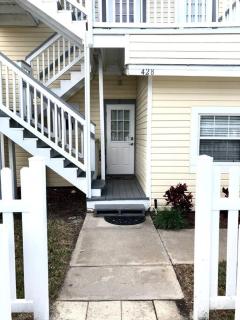 In the Heart of Downtown Dunedin One Bedroom Apt NO KIDS, NO PETS - Dunedin - 7