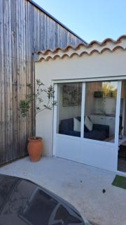 STUDIO tout équipé avec parking ISLE SUR LA SORGUE - 1