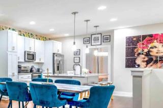 North Nashville Luxury Home! Perfect for large groups! - 2