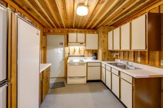 Quaint DeBorgia Retreat Black Diamond Guest Ranch - 1