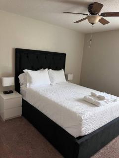 Cheerful 3 Bedroom Vacation Home - 6