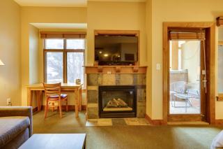 Ski-InandSki-Out Park City Studio with Pool Access! - 2