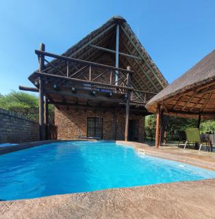 Giraffe plains - Marloth Park - 1