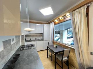 "R&P apartment", short term stay, elegant design, Bisceglie metro station, easy for San Siro and Fiera Milano, free parking - Milan - 5