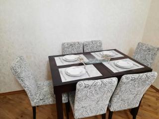 Spacious Apartment in Center, near Nizami st, Fountain Square and Sahil Metro Station - Baku - 3