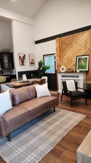 Town-Center Sanctuary:Cozy 3BD for Relocation - 7