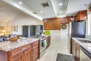 Palm Desert Condo with Patio and Golf Course Views! - Palm Desert - 2