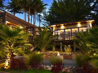 CASA BOUTIQUE PRIVADA CON VISTAS AL OCÉANO - Quincho Privado - No incluido en la tarifa agrega por un suplemento una sesión de hidromasaje bajo las estrellas en jacuzzi privado de uso exclusivo - Estacionamiento Privado - Pichilemu - 9