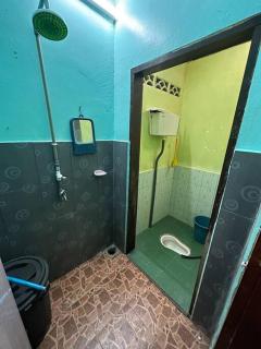 Homestay Hjh Rokiah, F.Tementi - - 8