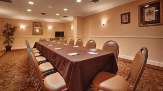 Best Western Plus Westbank - Harvey - 1