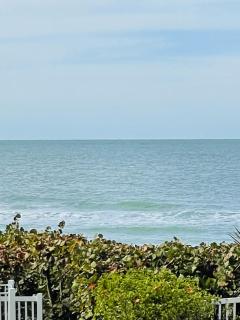 Beachside Historic Cottage - Steps to Sand! - Clearwater Beach - 7