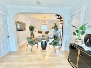 5STAR Close2BOSTON Private Stylish HOME +W/D+Wi-Fi - 6