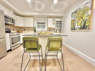 5STAR Close2BOSTON Private Stylish HOME +W/D+Wi-Fi - Marlborough - 1