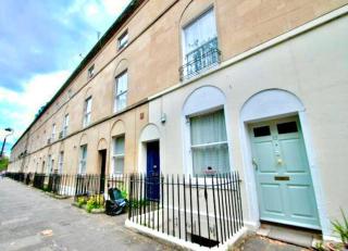 The Snug - cosy studio in Grade II listed building - Bath - 1