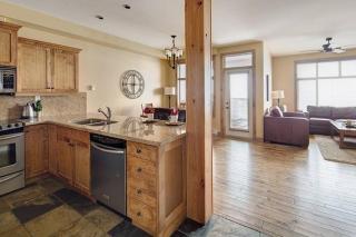 Luxury Aspens 2 Bdrm Condo with Best Views - 2