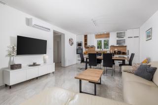 Modern Holiday House Jadranka With Pool - Happy Rentals - 7
