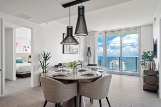Oceanview 2BR and luxury amenities at Hyde Beach House - 9