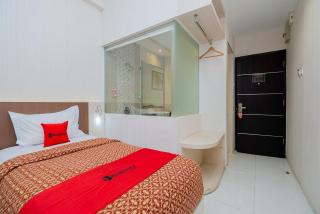 RedDoorz Premium @ Jalan Veteran Bojonegoro - Bojonegoro - 4
