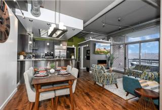 Luxury Condo in Akron Northside District - Akron - 3