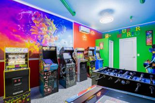 Thematic house near DisneyGame Room - 4
