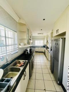 The Platinumz Guest House - White River - 3