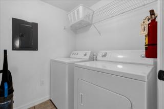 3 Bedrooms 25 Bathrooms Lake Berkley 1121Pr - 2