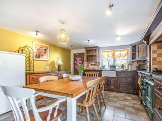 8 Bed in Bristol 87469 - Winterbourne - 1