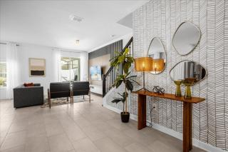 5 Bedrooms- 4 Bathrooms- Storey Lake 2432Rt New - Kissimmee - 1