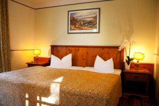 Landgasthof & Hotel Jagdhof - Stralsund - 2