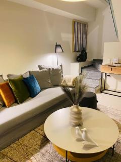 Luxury Maisonette with Shared Pool - Athens - 5