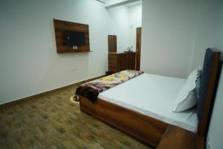 Hotel SD Grand Palace, Mant Raya Road, Mant, Nearby Vrindavan, Mathura - 9