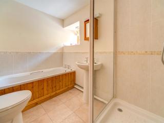 2 Bed in Merstone IC094 - - 5