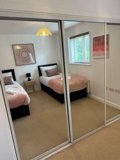 Lakeside apartment with FREE parking / M25 - Purfleet - 2