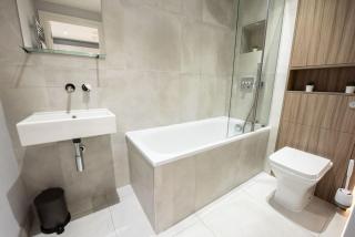 Space Apartments - One Bed Apartment, Secue Parking -Fast Wifi - TV - Sky TV - Outside Space - 5 - Brentwood - 7