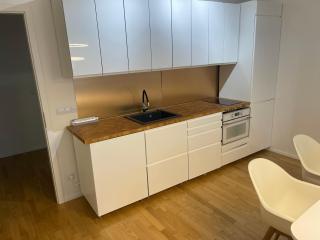 Apartment 4 Room, 2 Bath, Parking - Praga - 1