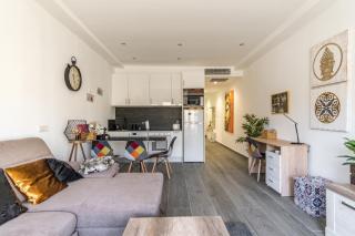 Brigth- Pool Parking-1Bd 1Bth-Prado - Madrid - 1