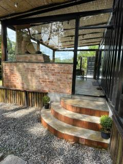 Casa Container, Vista para o Lago e integrada com a Natureza - Miguel Pereira - Miguel Pereira - 9
