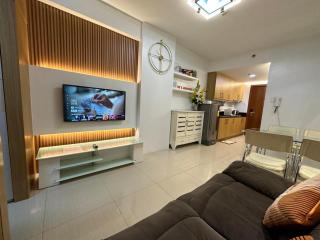 Shell Residences, Pasay near NAIA MOA SMX PICC - Manila - 0