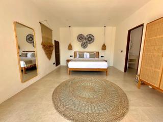 Beach view 2BR Villa Nam with pool, Seseh beach - 4