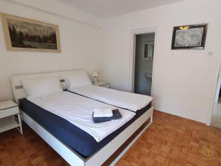 Apartment with SeaView and Garden for 6 - Portorož - 1