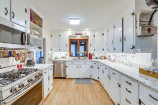 Pet-Friendly Franklinville Farmhouse with Sunroom! - - 5