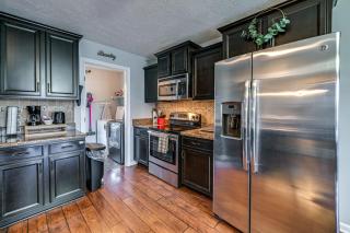 Family-Friendly Clarksville Home with Fire Pit! - Oak Grove - 1