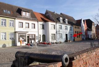 Steuerbord am Hafen - ABC90 - Wismar - 0