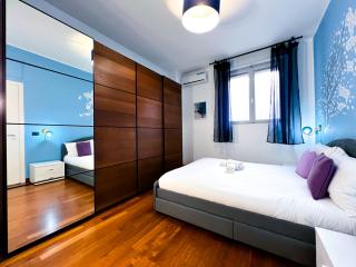 UNIQUE House - 3 Bedrooms & 2 Bathrooms with 4 Beds - 100 meters to the Metro A - Rome - 8