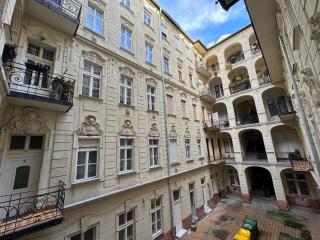 Exceptional Apartment in City Center - Boedapest - 4