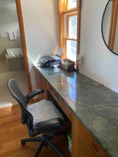 Lakeside resort home. Sunsets, fishing, paddling. - 3