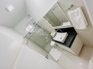 Apto Térreo com 2 quartos (ambos com ar split), sendo 1 suíte, internet privativa 300MBPS, no Residencial Vila Regina, condominio com piscina e área gourmet bem próximo a praia de Taperapuã - 4